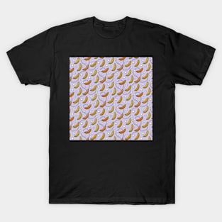 Hilarious Wiener Sausages and chunky Pop Corns pattern on pale purple background T-Shirt